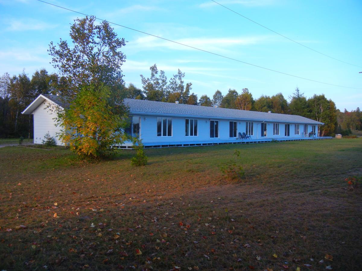 Shores Of Deer Lake South River Exterior foto